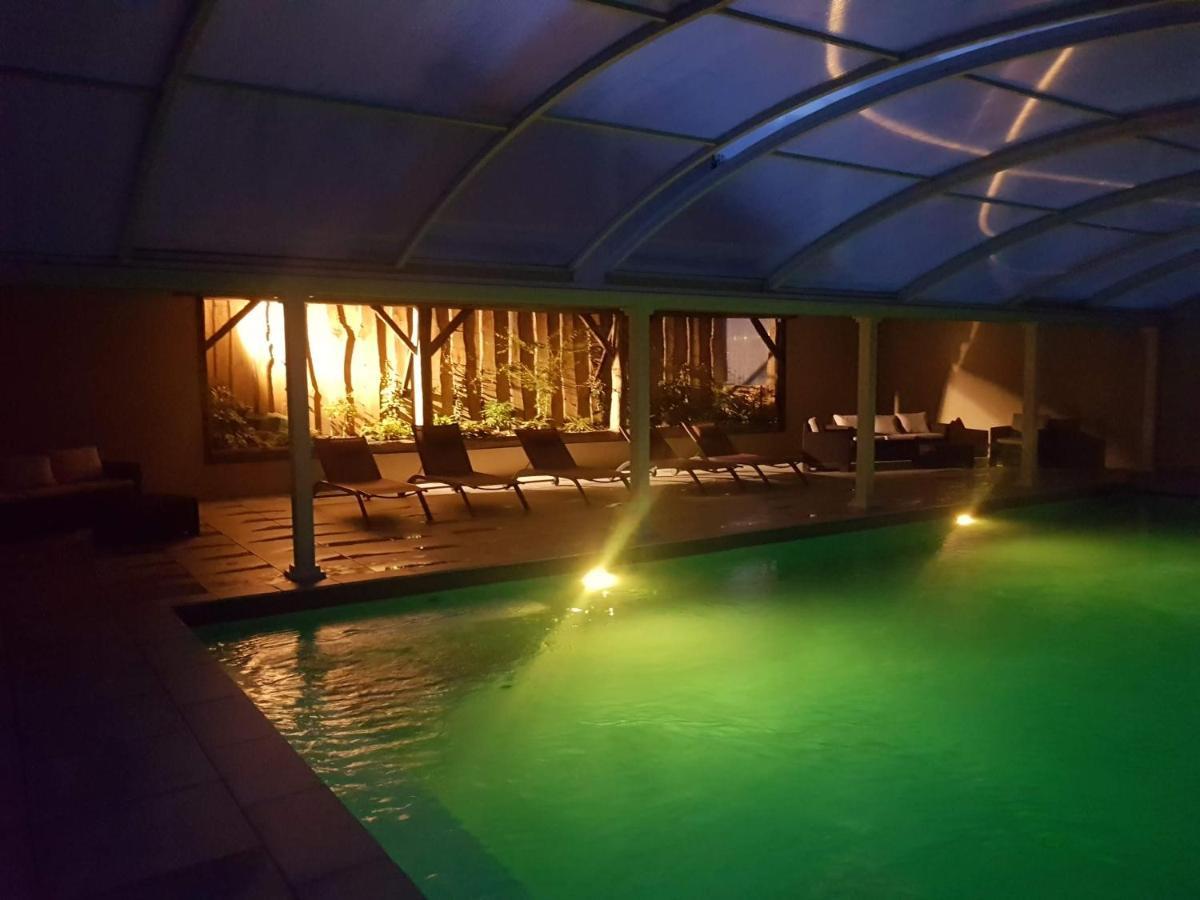 Les Gites Du Haut Pin Calorguen Exteriör bild