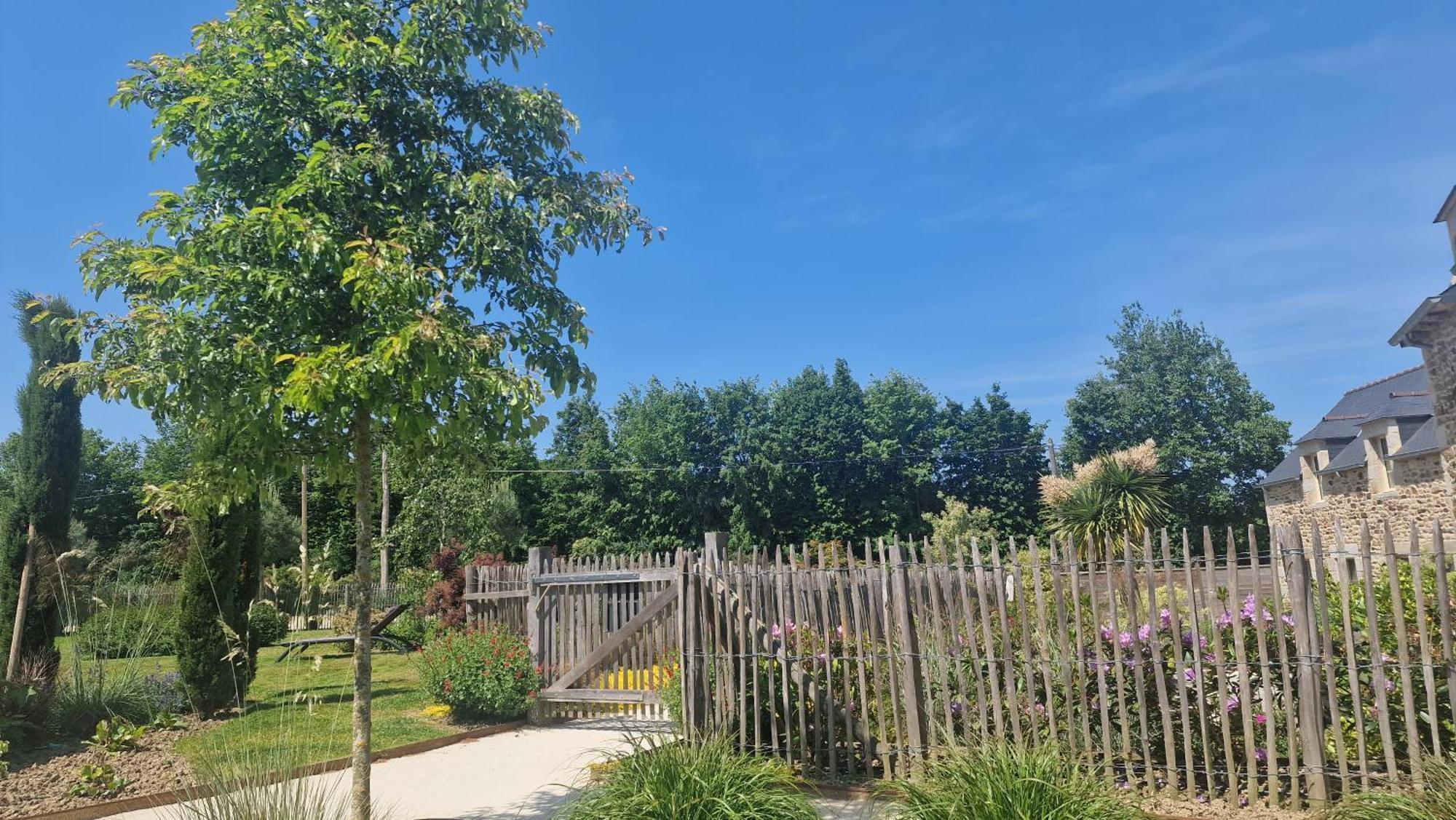 Les Gites Du Haut Pin Calorguen Exteriör bild