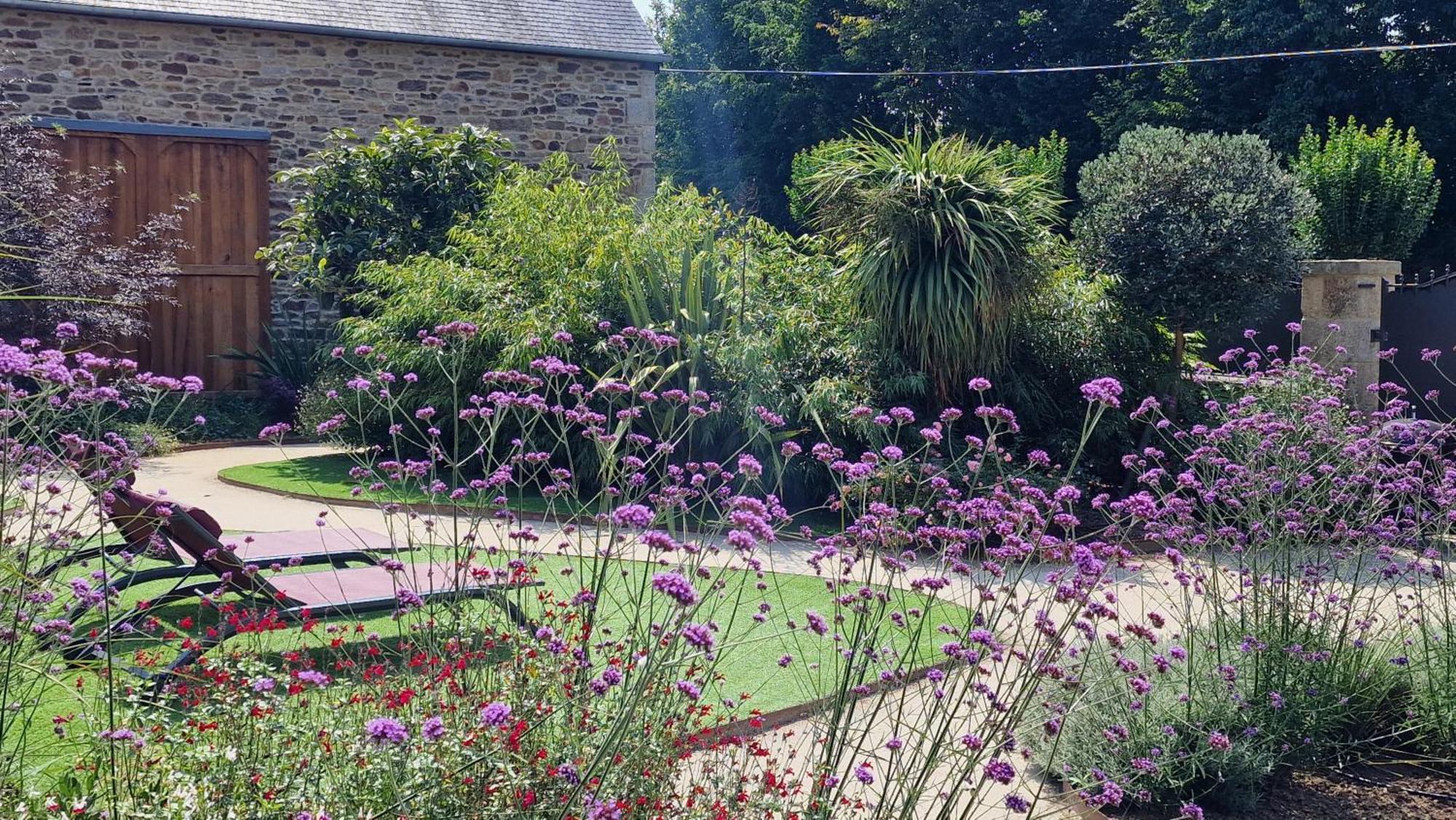 Les Gites Du Haut Pin Calorguen Exteriör bild